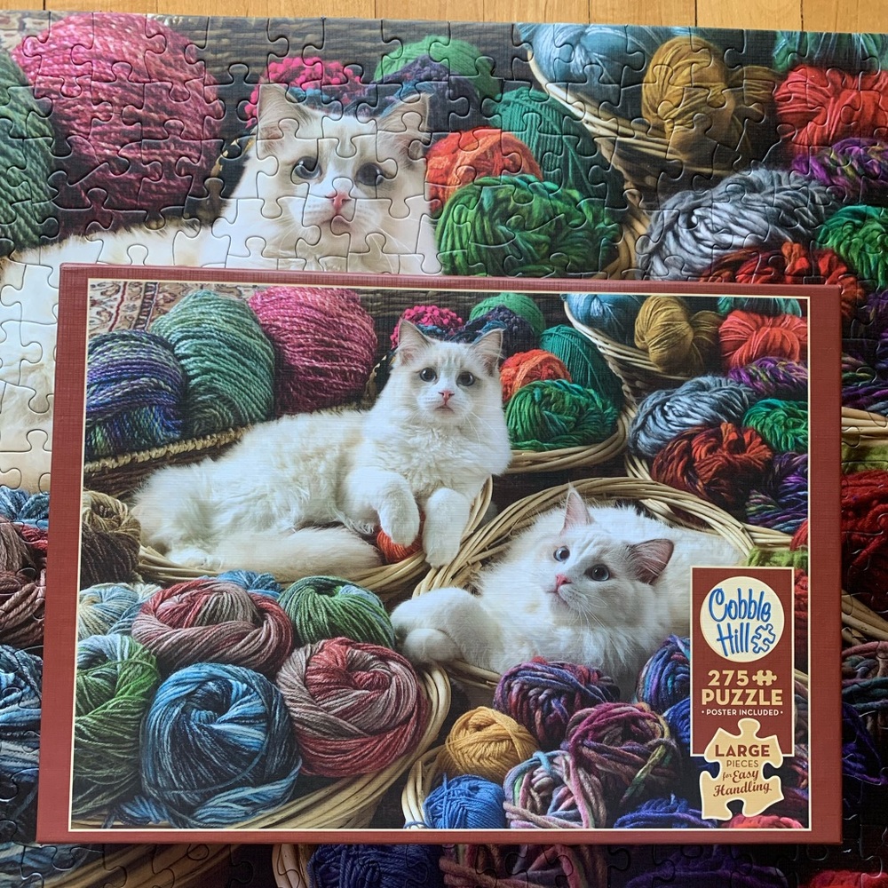 Cobble Hill Cat and Yarn Puzzle 275